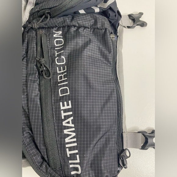 Ultimate Direction Dog Vest, Hiking Pack and Running Vest
for Dogs - Picture 4 of 4